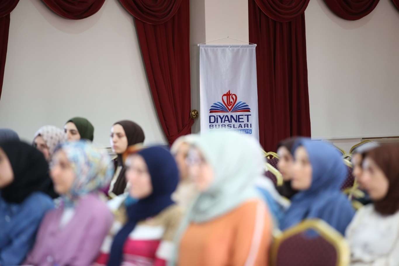 Diyanet bursları 2022 yılı 2’inci kabul dönemi başvuruları sona eriyor